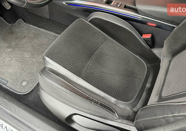 Серый Рено Меган, объемом двигателя 1.46 л и пробегом 210 тыс. км за 13500 $, фото 19 на Automoto.ua