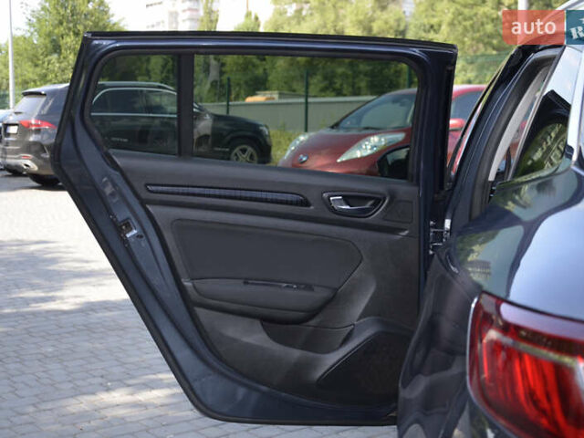 Серый Рено Меган, объемом двигателя 1.46 л и пробегом 393 тыс. км за 10999 $, фото 52 на Automoto.ua