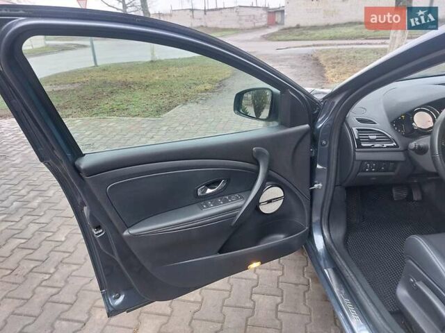 Серый Рено Меган, объемом двигателя 1.2 л и пробегом 76 тыс. км за 10300 $, фото 6 на Automoto.ua