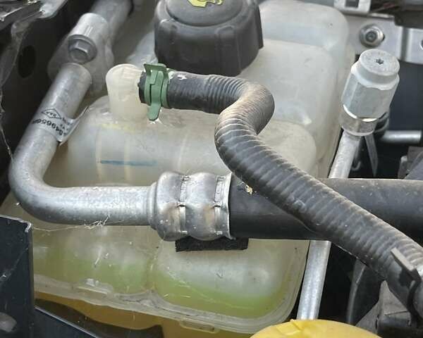 Рено Меган 2016 в Бердичеве на Automoto.ua Серый Рено Меган, объемом двигателя 1.46 л и пробегом 216 тыс. км за 13200 $, фото 65 на Automoto.ua