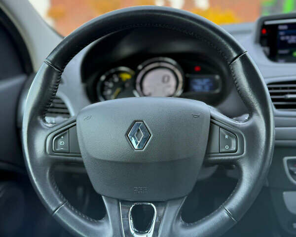 Серый Рено Меган, объемом двигателя 1.5 л и пробегом 180 тыс. км за 11800 $, фото 34 на Automoto.ua