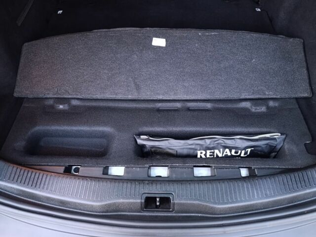 Серый Рено Меган, объемом двигателя 1.5 л и пробегом 160 тыс. км за 10300 $, фото 17 на Automoto.ua