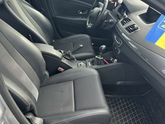 Сірий Рено Меган, об'ємом двигуна 1.5 л та пробігом 229 тис. км за 8900 $, фото 9 на Automoto.ua