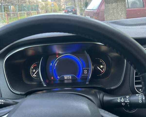 Серый Рено Меган, объемом двигателя 1.46 л и пробегом 225 тыс. км за 10999 $, фото 7 на Automoto.ua