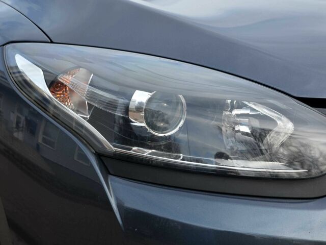 Сірий Рено Меган, об'ємом двигуна 1.5 л та пробігом 185 тис. км за 10750 $, фото 3 на Automoto.ua