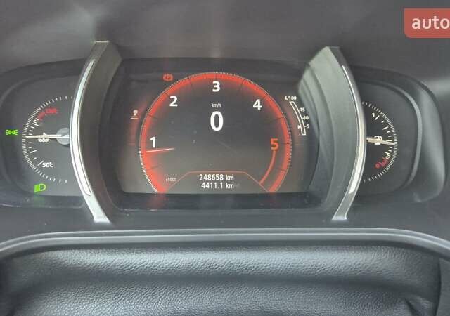 Серый Рено Меган, объемом двигателя 1.46 л и пробегом 254 тыс. км за 11000 $, фото 4 на Automoto.ua