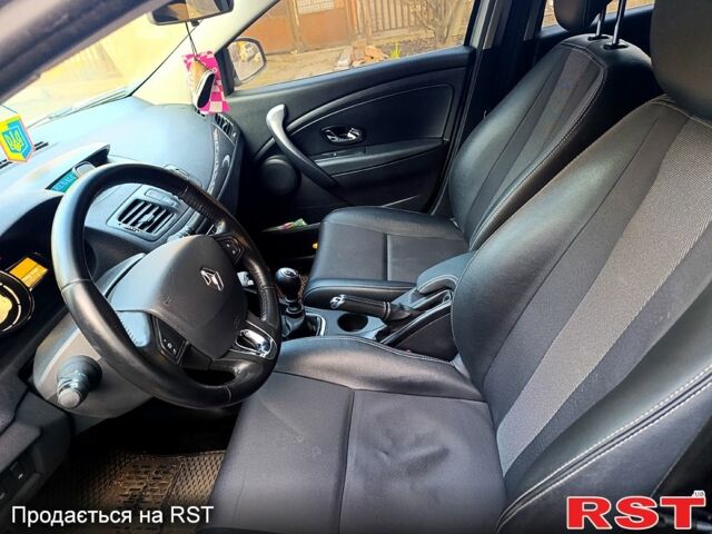 Серый Рено Меган, объемом двигателя 1.5 л и пробегом 246 тыс. км за 8200 $, фото 2 на Automoto.ua