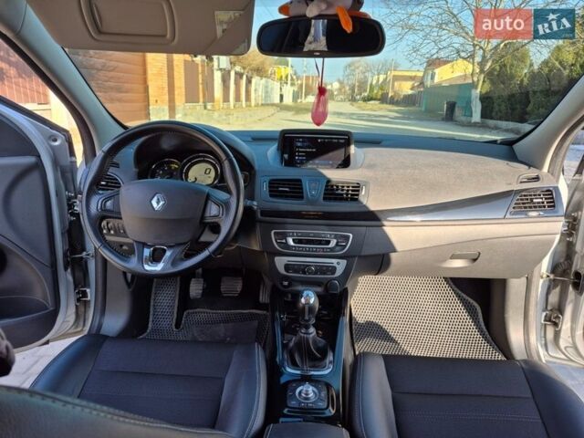 Сірий Рено Меган, об'ємом двигуна 1.6 л та пробігом 241 тис. км за 8600 $, фото 13 на Automoto.ua