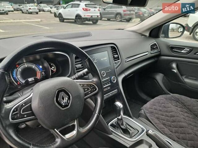 Серый Рено Меган, объемом двигателя 1.5 л и пробегом 260 тыс. км за 11300 $, фото 2 на Automoto.ua