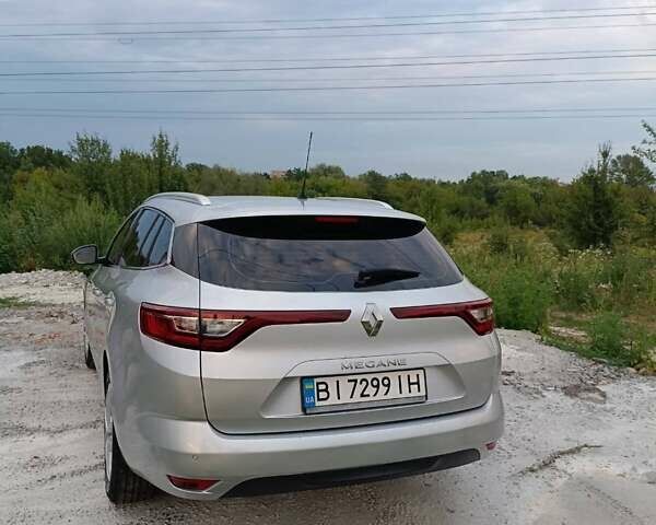 Серый Рено Меган, объемом двигателя 1.5 л и пробегом 236 тыс. км за 12299 $, фото 4 на Automoto.ua