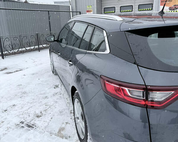 Серый Рено Меган, объемом двигателя 1.46 л и пробегом 240 тыс. км за 11100 $, фото 5 на Automoto.ua