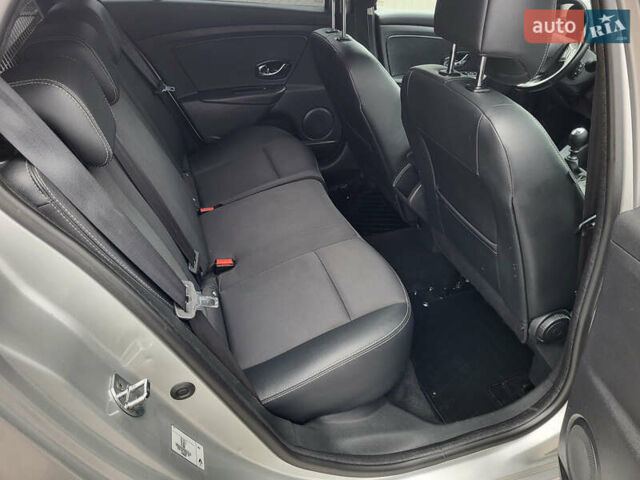 Серый Рено Меган, объемом двигателя 1.5 л и пробегом 198 тыс. км за 10600 $, фото 40 на Automoto.ua