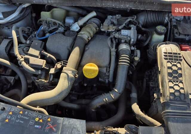 Серый Рено Меган, объемом двигателя 1.46 л и пробегом 254 тыс. км за 11000 $, фото 5 на Automoto.ua