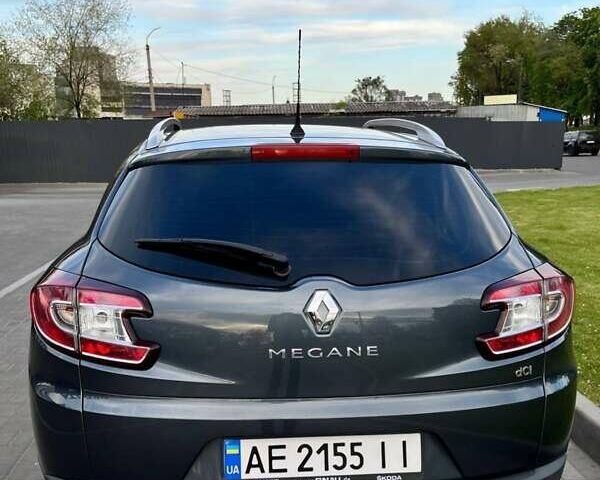 Серый Рено Меган, объемом двигателя 1.6 л и пробегом 185 тыс. км за 10500 $, фото 4 на Automoto.ua