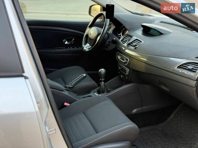 Сірий Рено Меган, об'ємом двигуна 1.5 л та пробігом 250 тис. км за 8300 $, фото 7 на Automoto.ua