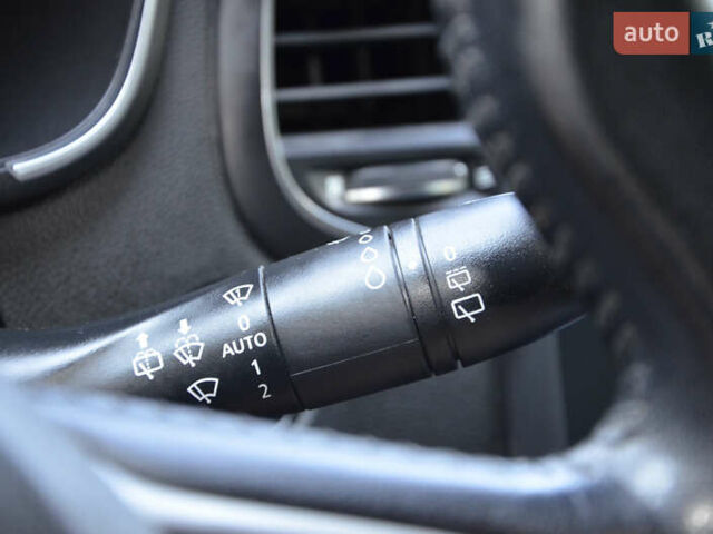 Серый Рено Меган, объемом двигателя 1.46 л и пробегом 393 тыс. км за 10999 $, фото 41 на Automoto.ua