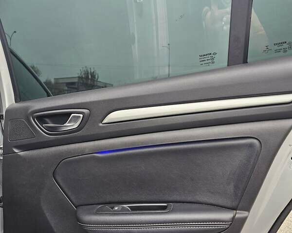 Серый Рено Меган, объемом двигателя 1.46 л и пробегом 217 тыс. км за 13350 $, фото 24 на Automoto.ua