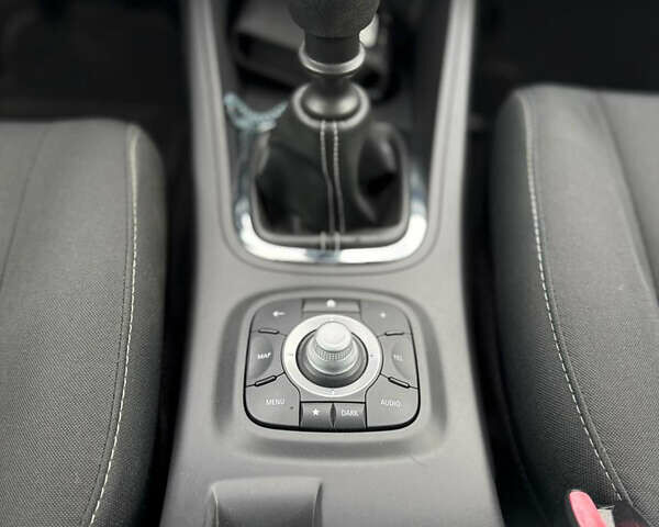 Серый Рено Меган, объемом двигателя 1.5 л и пробегом 180 тыс. км за 11800 $, фото 54 на Automoto.ua