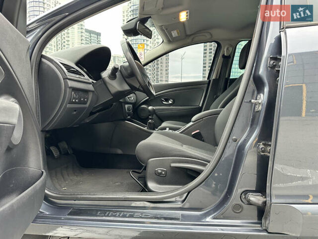 Сірий Рено Меган, об'ємом двигуна 1.5 л та пробігом 186 тис. км за 10750 $, фото 8 на Automoto.ua