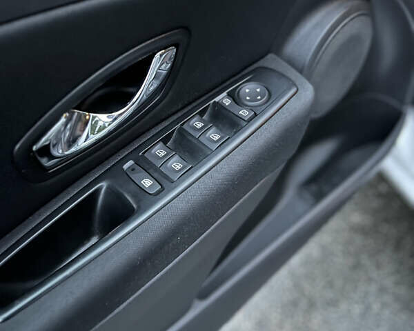 Серый Рено Меган, объемом двигателя 1.5 л и пробегом 162 тыс. км за 10500 $, фото 12 на Automoto.ua