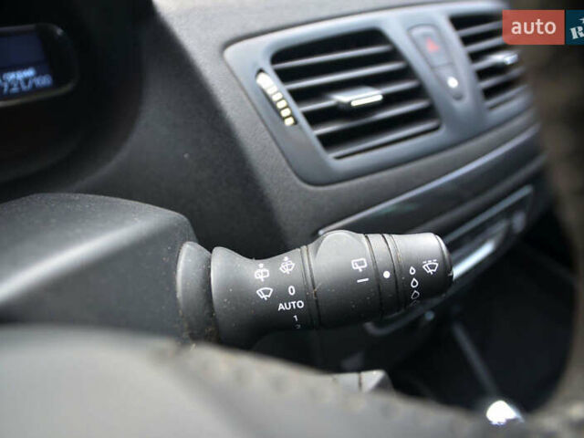 Сірий Рено Меган, об'ємом двигуна 1.5 л та пробігом 186 тис. км за 10450 $, фото 33 на Automoto.ua