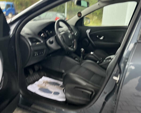 Сірий Рено Меган, об'ємом двигуна 1.5 л та пробігом 218 тис. км за 9700 $, фото 31 на Automoto.ua