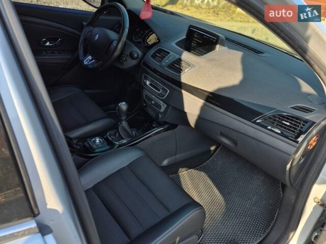 Сірий Рено Меган, об'ємом двигуна 1.6 л та пробігом 241 тис. км за 8600 $, фото 12 на Automoto.ua