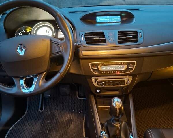 Серый Рено Меган, объемом двигателя 1.46 л и пробегом 270 тыс. км за 9800 $, фото 13 на Automoto.ua