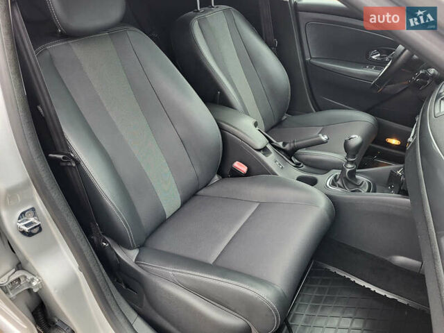 Серый Рено Меган, объемом двигателя 1.5 л и пробегом 198 тыс. км за 10600 $, фото 21 на Automoto.ua