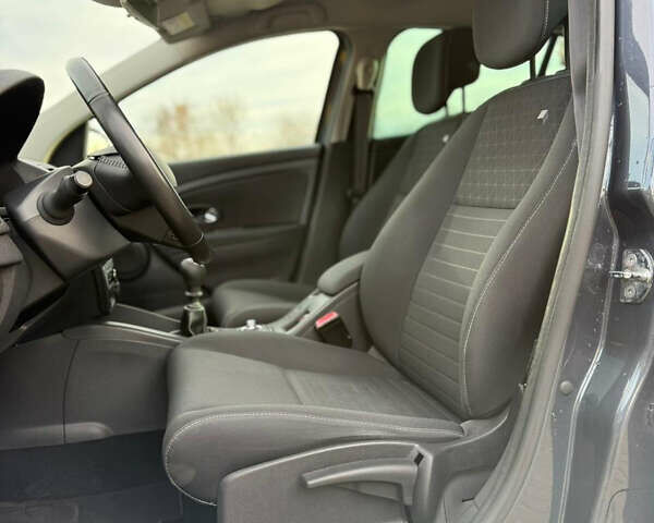 Серый Рено Меган, объемом двигателя 1.5 л и пробегом 180 тыс. км за 11800 $, фото 58 на Automoto.ua