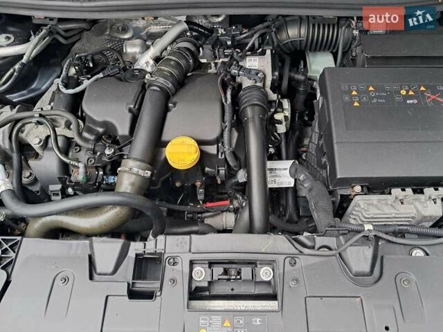 Серый Рено Меган, объемом двигателя 1.46 л и пробегом 235 тыс. км за 9500 $, фото 25 на Automoto.ua