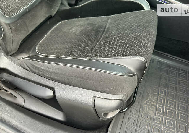 Серый Рено Меган, объемом двигателя 1.46 л и пробегом 184 тыс. км за 14900 $, фото 58 на Automoto.ua