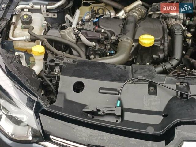 Серый Рено Меган, объемом двигателя 1.46 л и пробегом 172 тыс. км за 12700 $, фото 9 на Automoto.ua