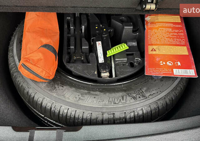 Серый Рено Меган, объемом двигателя 1.46 л и пробегом 210 тыс. км за 13500 $, фото 34 на Automoto.ua