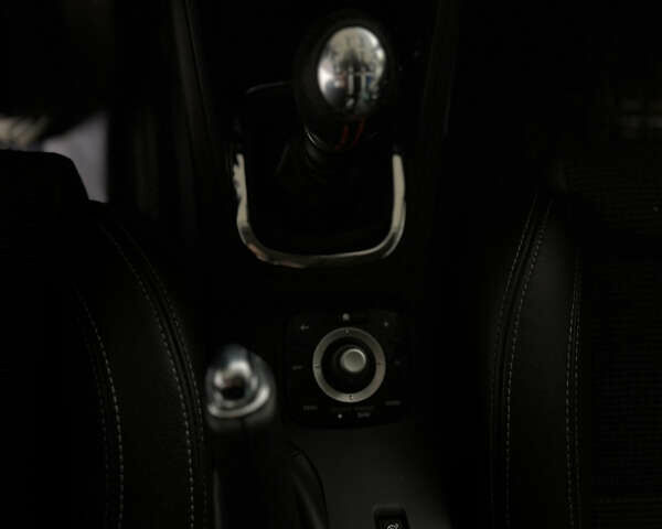 Сірий Рено Меган, об'ємом двигуна 1.5 л та пробігом 218 тис. км за 9700 $, фото 33 на Automoto.ua