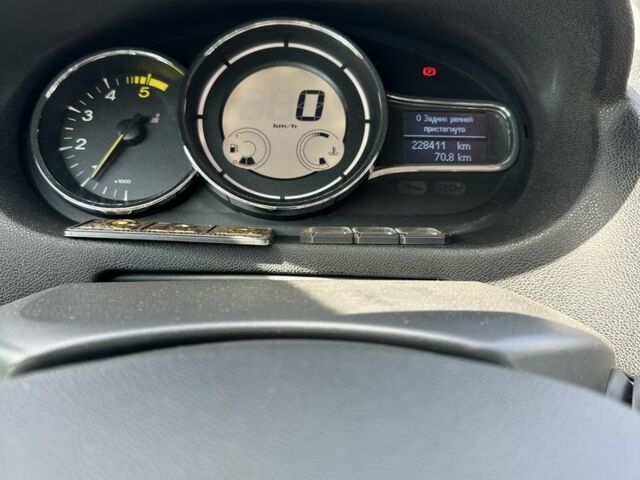 Сірий Рено Меган, об'ємом двигуна 1.5 л та пробігом 229 тис. км за 8900 $, фото 6 на Automoto.ua