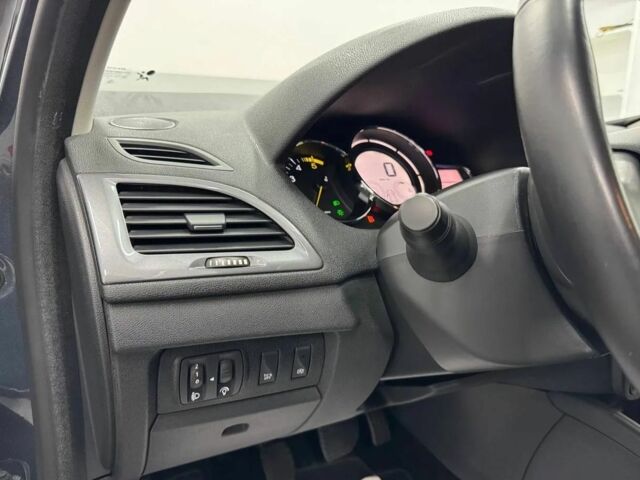 Сірий Рено Меган, об'ємом двигуна 1.5 л та пробігом 179 тис. км за 2400 $, фото 13 на Automoto.ua