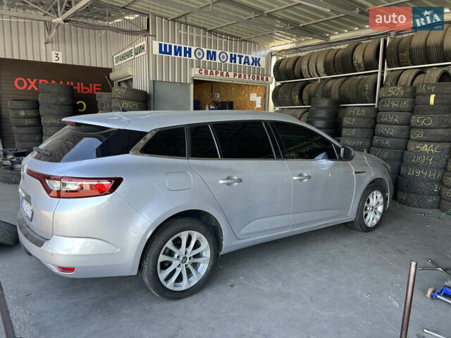 Сірий Рено Меган, об'ємом двигуна 1.5 л та пробігом 249 тис. км за 13200 $, фото 2 на Automoto.ua