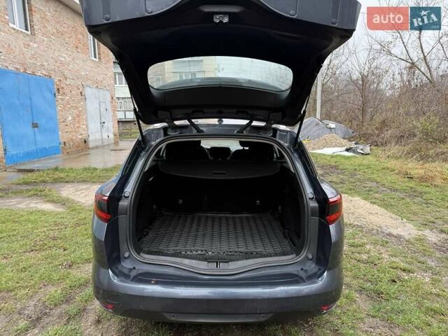 Серый Рено Меган, объемом двигателя 1.46 л и пробегом 198 тыс. км за 12200 $, фото 6 на Automoto.ua