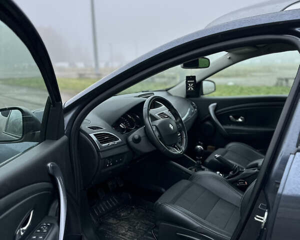 Серый Рено Меган, объемом двигателя 1.5 л и пробегом 226 тыс. км за 9450 $, фото 6 на Automoto.ua