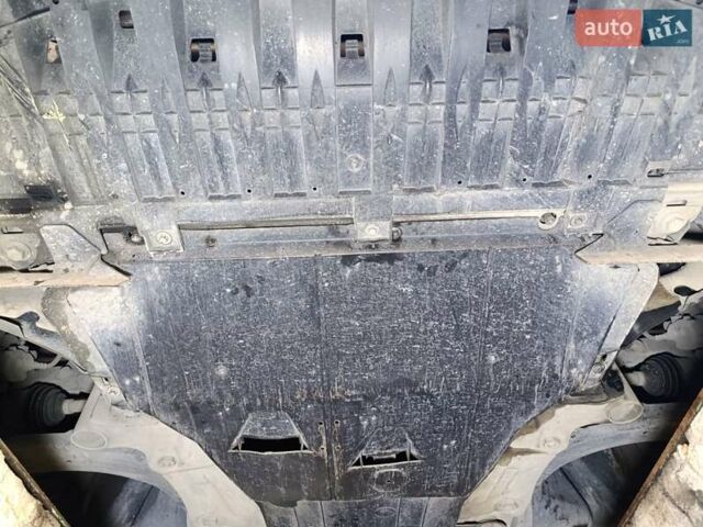 Серый Рено Меган, объемом двигателя 1.5 л и пробегом 160 тыс. км за 10500 $, фото 75 на Automoto.ua