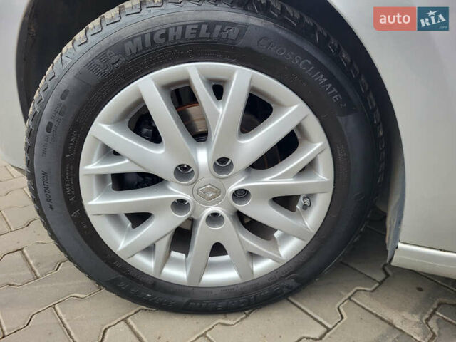 Серый Рено Меган, объемом двигателя 1.5 л и пробегом 198 тыс. км за 10600 $, фото 20 на Automoto.ua