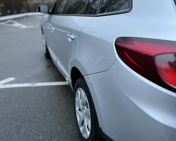 Серый Рено Меган, объемом двигателя 1.5 л и пробегом 162 тыс. км за 10500 $, фото 4 на Automoto.ua