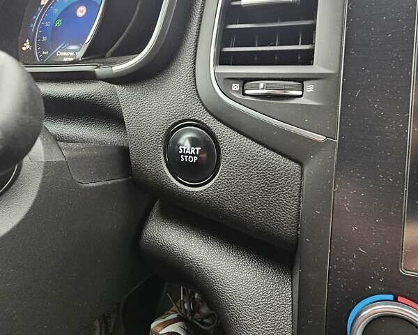 Серый Рено Меган, объемом двигателя 1.46 л и пробегом 217 тыс. км за 13350 $, фото 52 на Automoto.ua