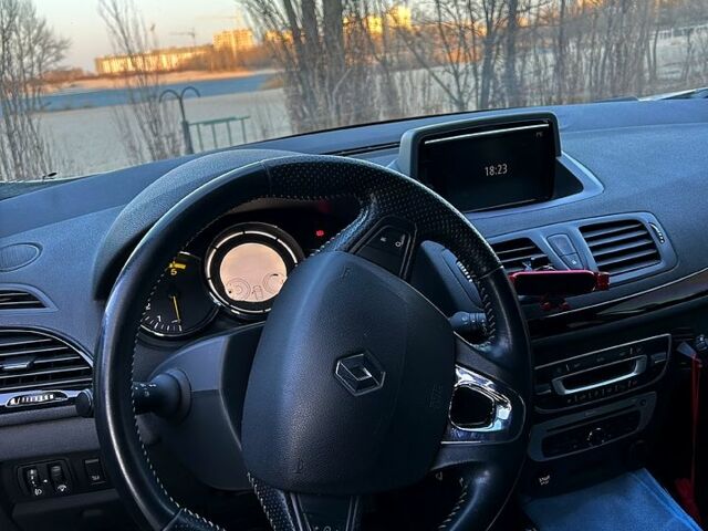 Серый Рено Меган, объемом двигателя 1.5 л и пробегом 273 тыс. км за 9300 $, фото 8 на Automoto.ua