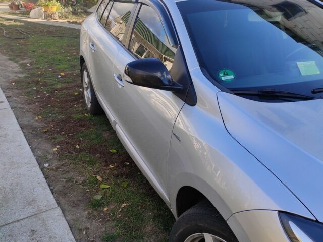 Серый Рено Меган, объемом двигателя 1.5 л и пробегом 196 тыс. км за 9600 $, фото 2 на Automoto.ua