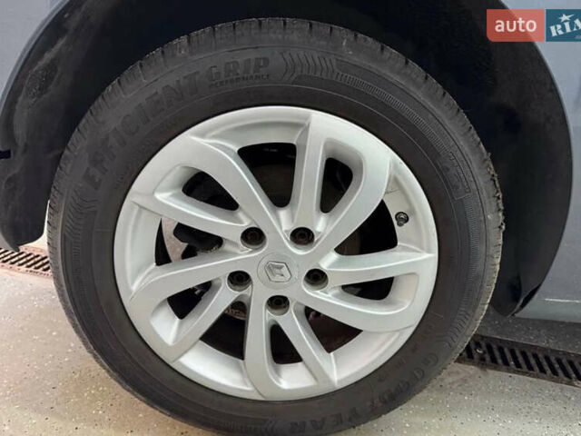 Серый Рено Меган, объемом двигателя 1.5 л и пробегом 180 тыс. км за 11300 $, фото 71 на Automoto.ua