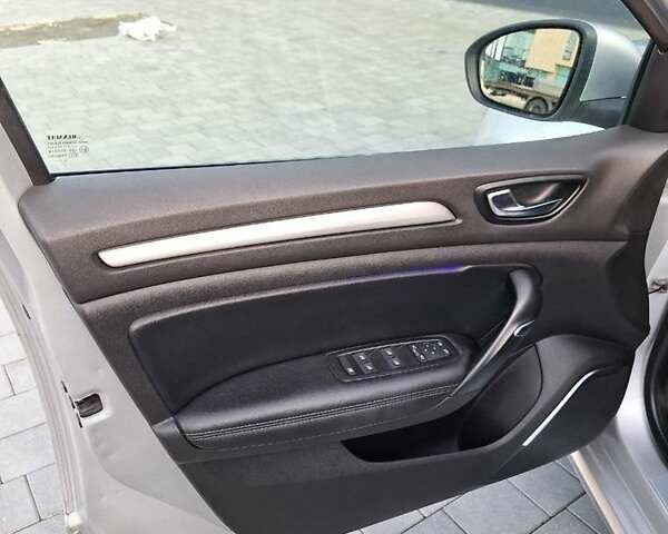 Сірий Рено Меган, об'ємом двигуна 1.5 л та пробігом 217 тис. км за 9000 $, фото 5 на Automoto.ua