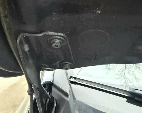 Серый Рено Меган, объемом двигателя 1.5 л и пробегом 180 тыс. км за 11300 $, фото 83 на Automoto.ua