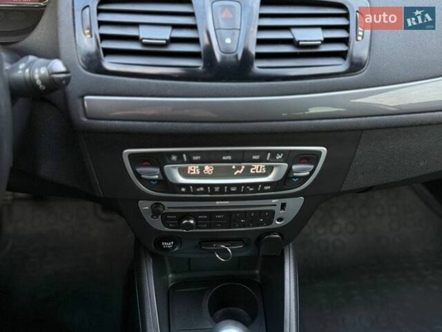 Сірий Рено Меган, об'ємом двигуна 1.5 л та пробігом 250 тис. км за 8300 $, фото 10 на Automoto.ua